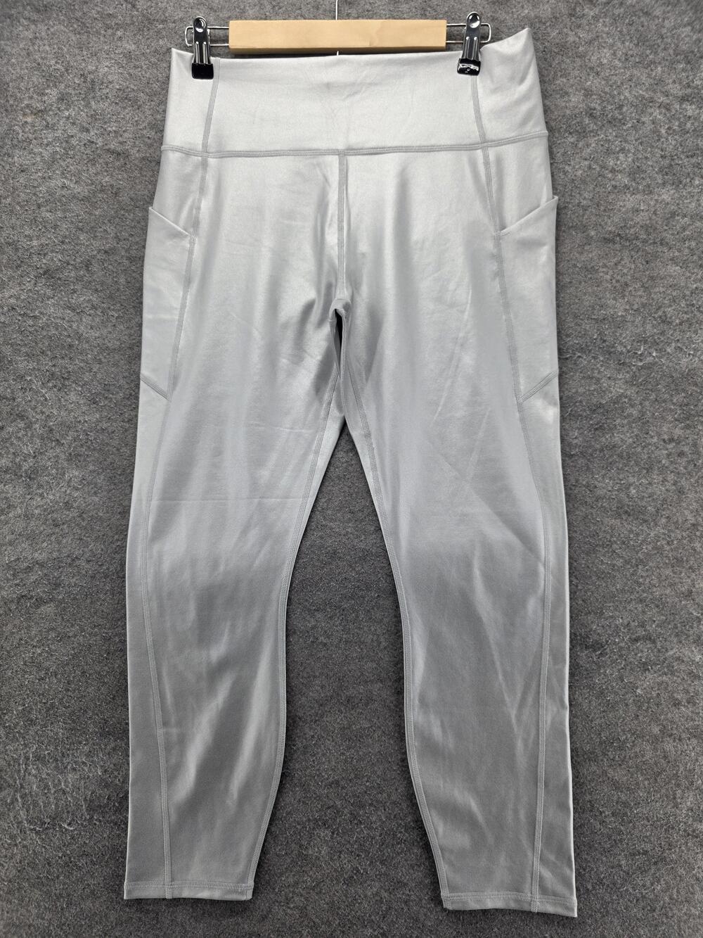 Fabletics Leggings Womens XL Silver Ankle Pockets Elastic Waist Yoga 27 Inseam